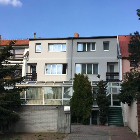Hotel-Pension Kamyk Прага Екстериор снимка